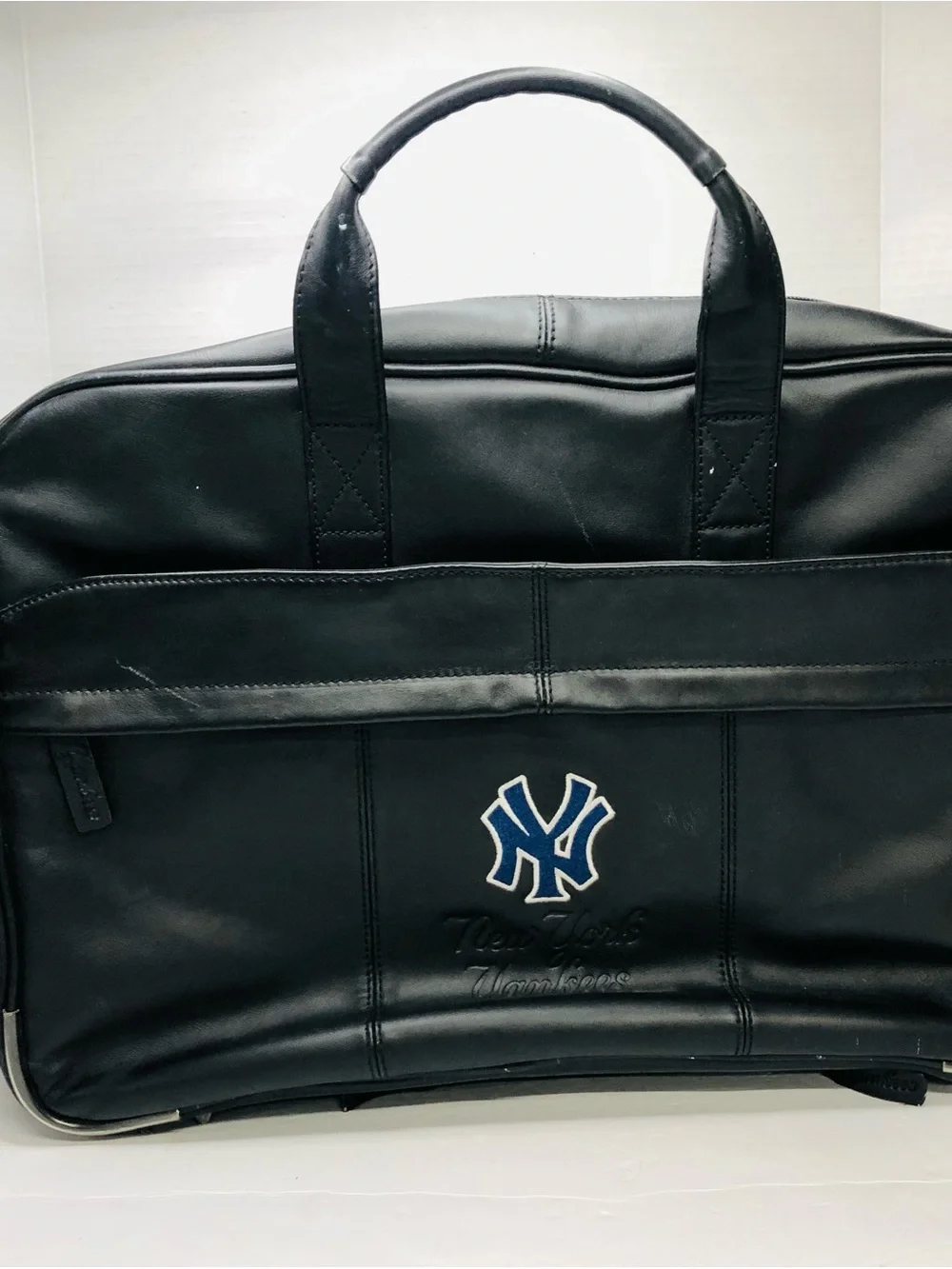Danbury Mint MLB NY Yankees Brazilian All Leather Carry On Overnight Bag Laptop